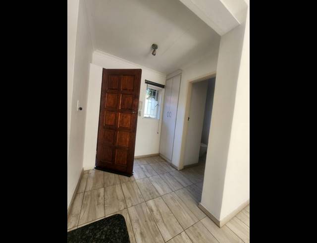 3 BEDROOM TOWNHOUSE FOR SALE IN BRYANSTON